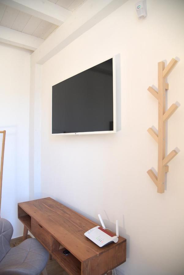 Serenity Apulian Rooms Trepuzzi Bagian luar foto