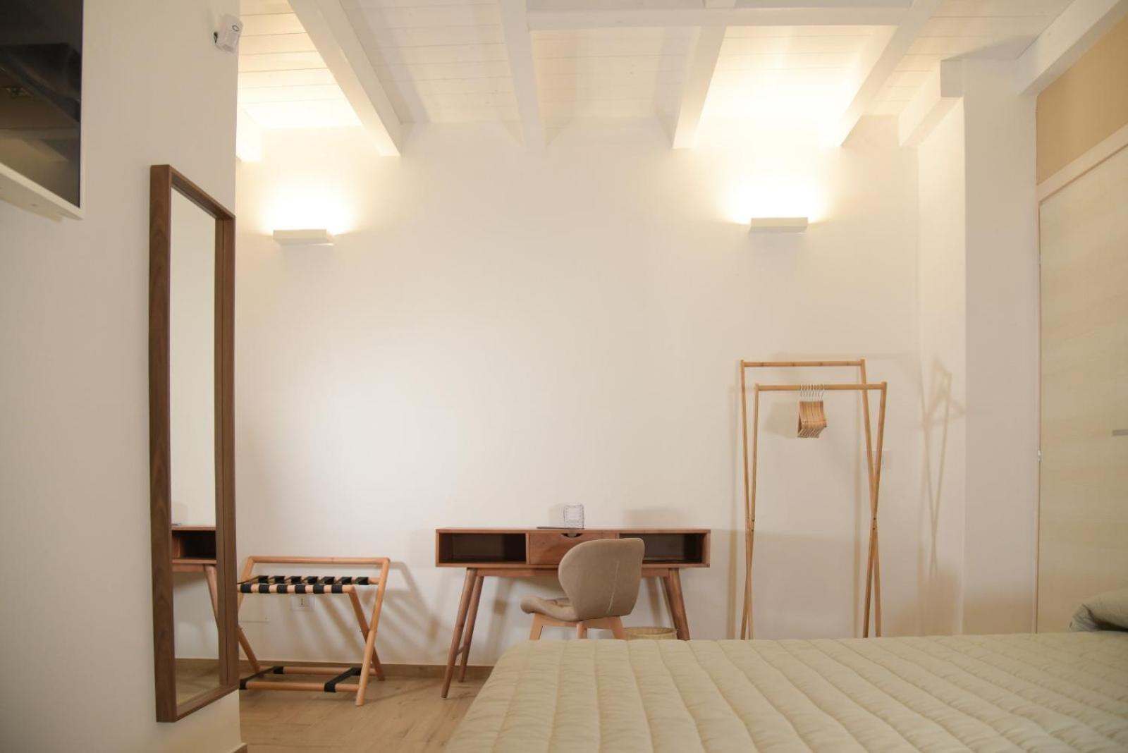 Serenity Apulian Rooms Trepuzzi Bagian luar foto